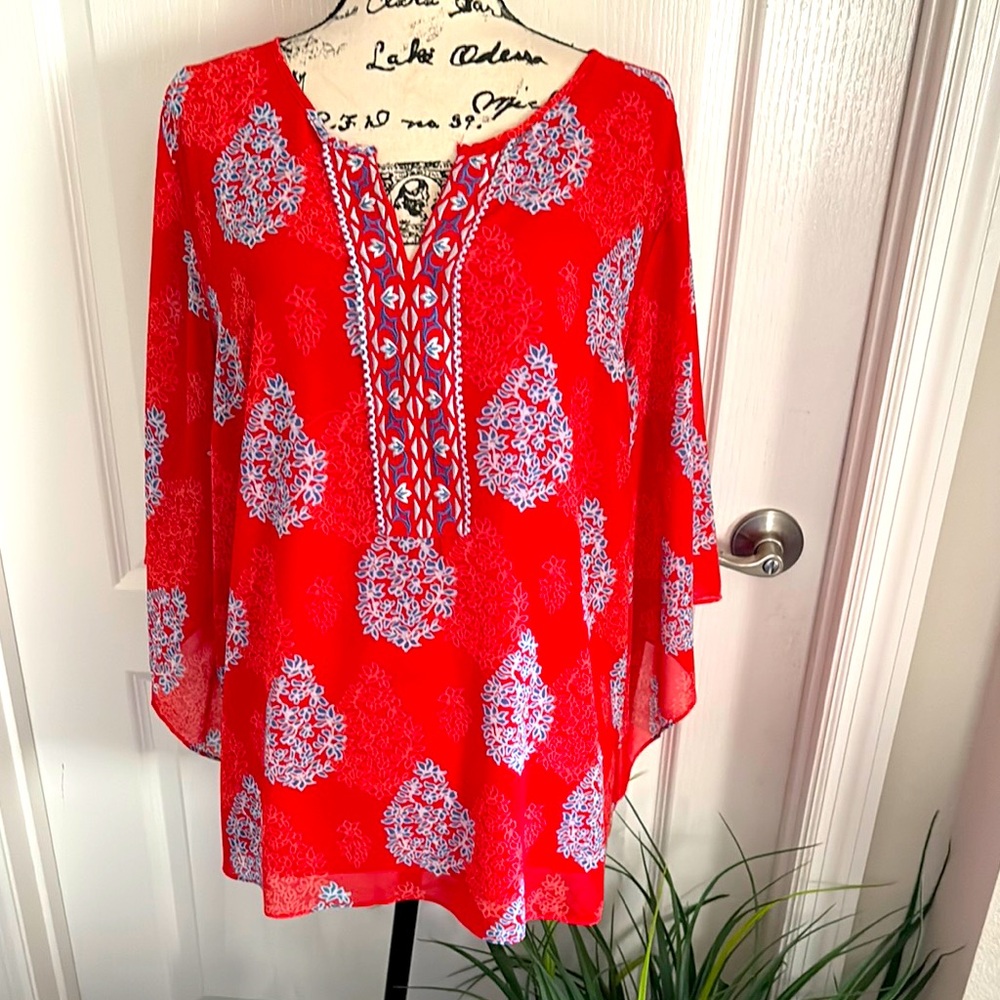 Belle by Kim Gravel Top. NWOT